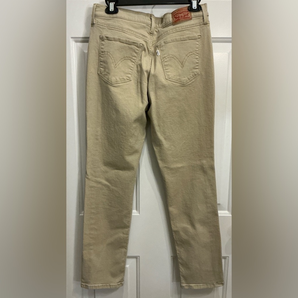 Levi's Beige Women’s Straight Denim Jeans - Picture 2 of 5